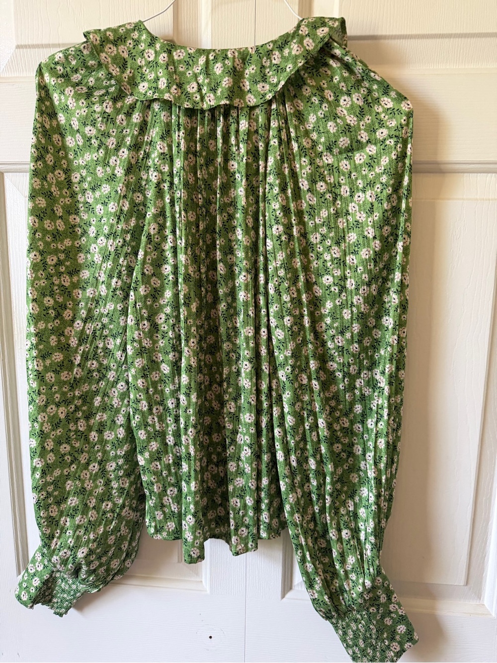 Anthropologie Button-Front Peasant Blouse Green Floral Satin NWT Size M - Picture 3 of 7